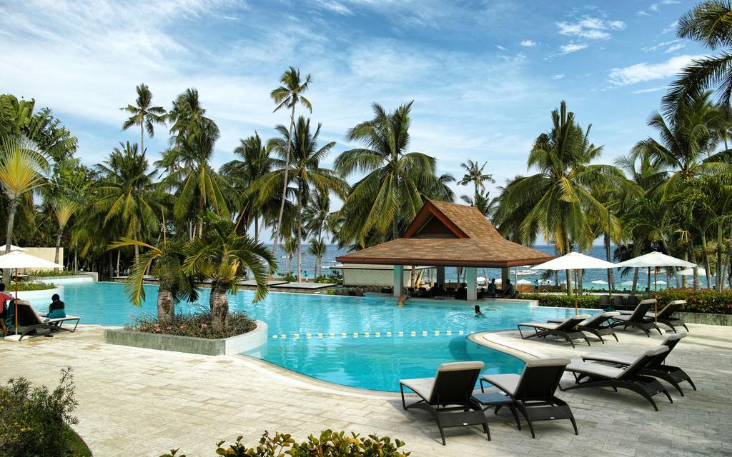 邦劳 阿罗纳海滩赫纳度假村酒店 外观 照片 The swimming pool at the resort