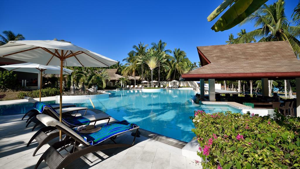 邦劳 阿罗纳海滩赫纳度假村酒店 外观 照片 The swimming pool at the resort